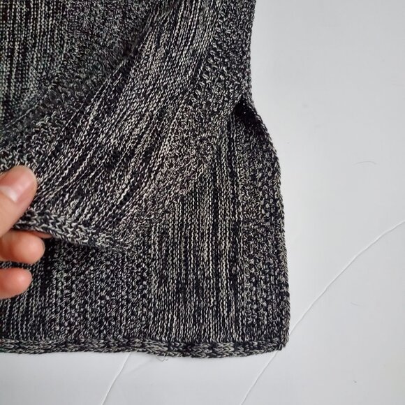 Women's HUGO BOSS Pullover Knit Sweater Crew Neck Viscose & Cotton Size Medium - Picture 2 of 9